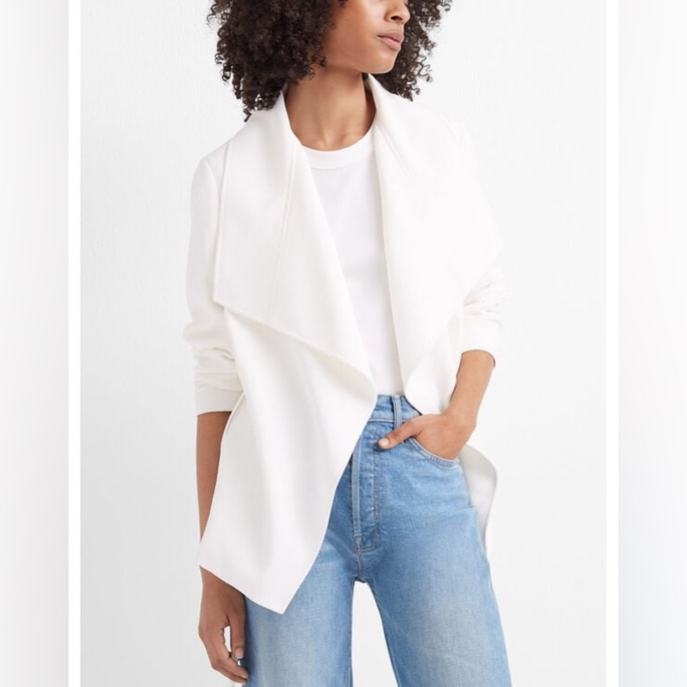 CLUB MONACO White Cadee
Draped Front Drawstring Tie Waist
Open Jacket Size Small